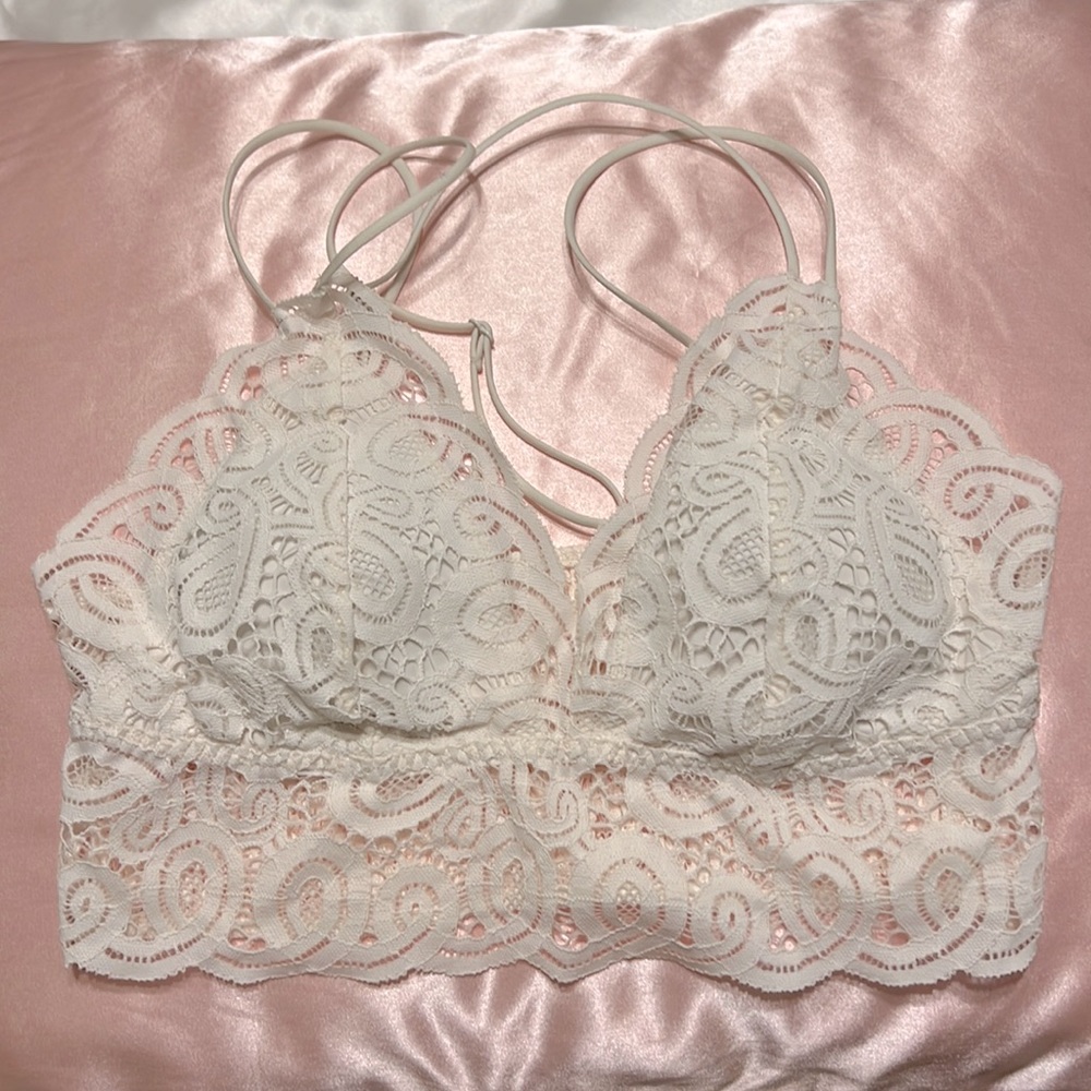 Victoria’s Secret Pink - Off white bralette - size Medium